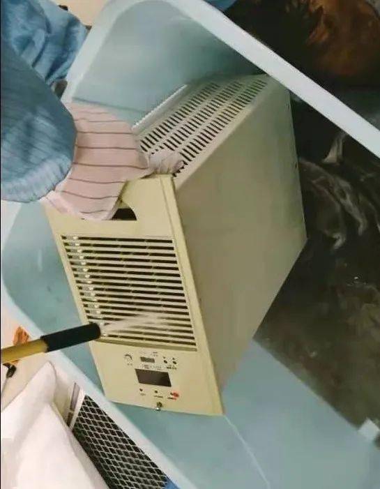 科技守護電網 通信設備帶電水沖洗技術成功首試，為運維服務注入新動能
